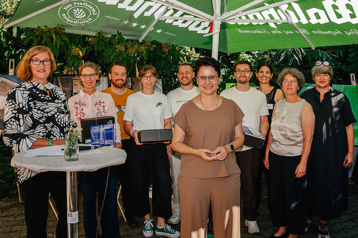 Heimatministerin Marion Gentges mit allen Preisträgern in der Kategorie Prozess für den Handwerk und Design Preis 2026